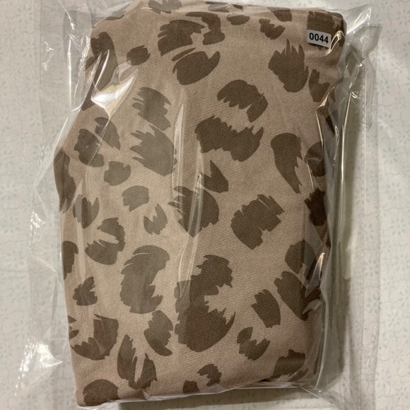 New Sage collective women’s hoodie - Picture 8 of 8